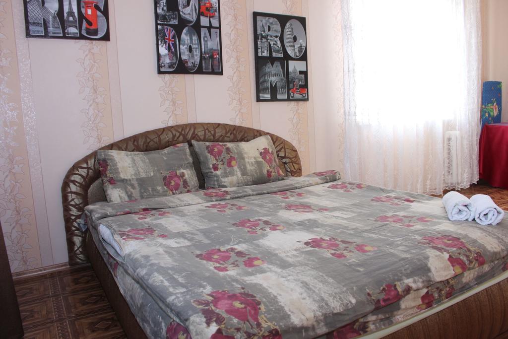 Apartment On Kursova 3A บิลา แซร์กวา ภายนอก รูปภาพ